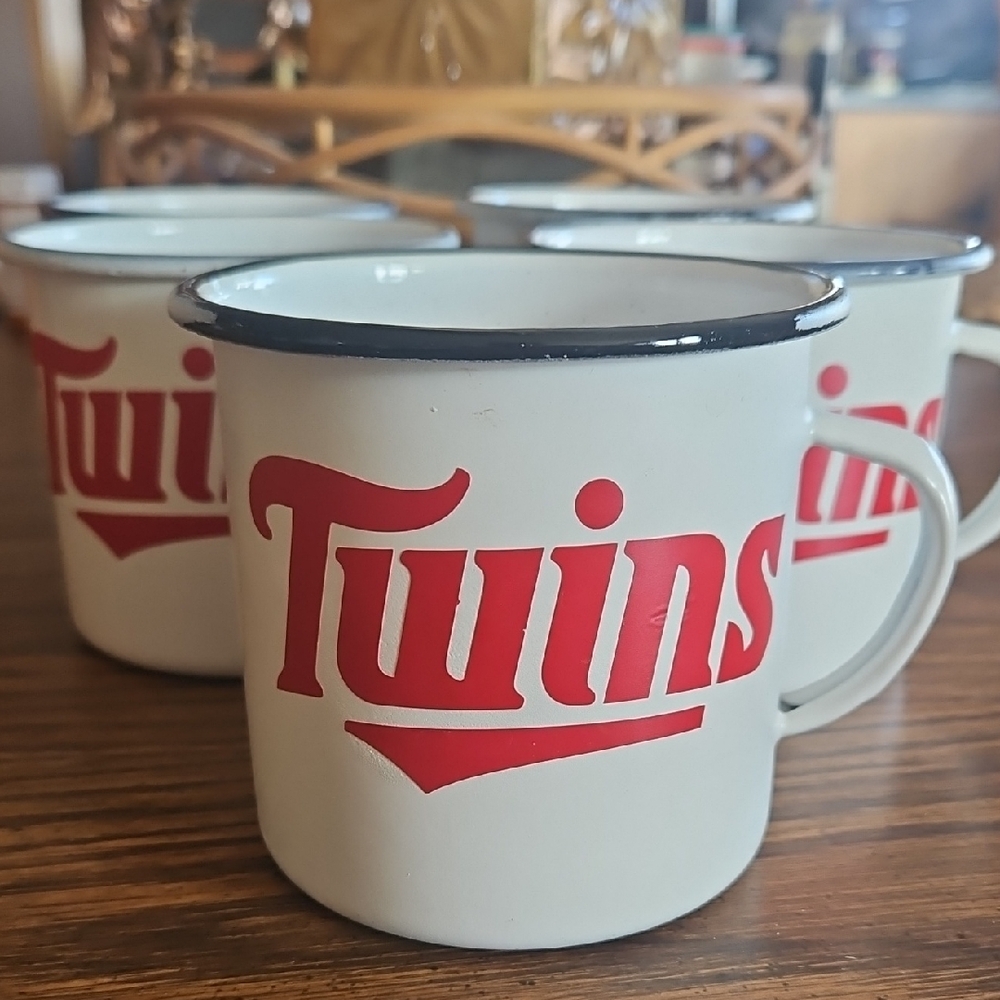Minnesota Twins Metal Enamelware Coffee Cup Mug Camp Tin